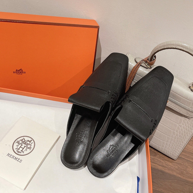 Hermes shoes Style 301 - full pair display