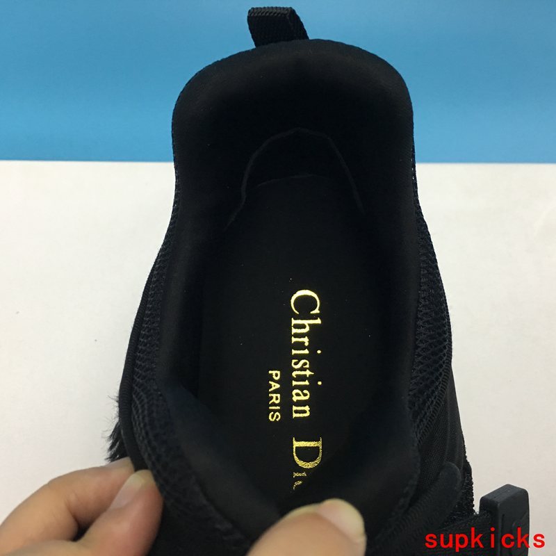 Dior shoes Style 030 - true-to-life color detail