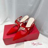 Full silhouette view of Roger Vivier luxury piece style No.046