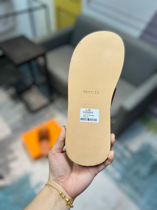 Hermès White Low-Top Sneakers - Side Profile View