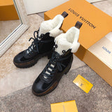 Side profile view of Louis Vuitton luxury piece style No.177