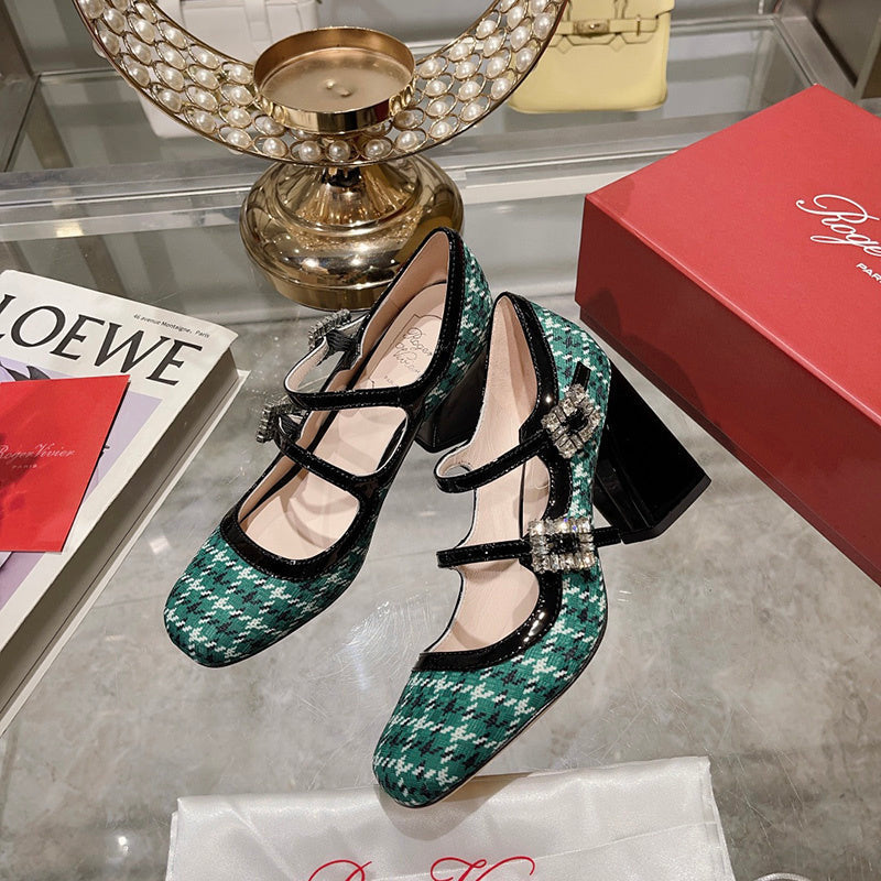 Texture and finish detail of Roger Vivier luxury piece style No.101