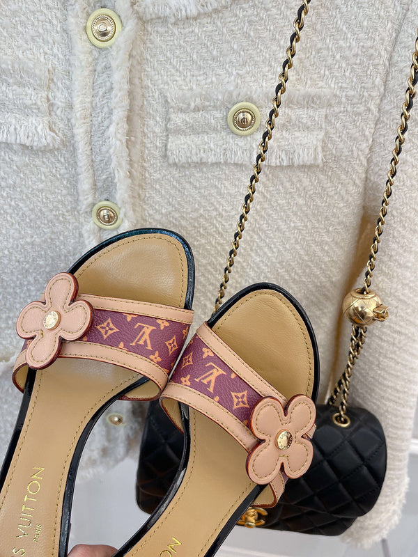 Louis Vuitton shoes Style 412 - full pair display
