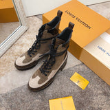 Front view of Louis Vuitton luxury piece style No.173