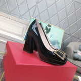 Side profile view of Roger Vivier luxury piece style No.106