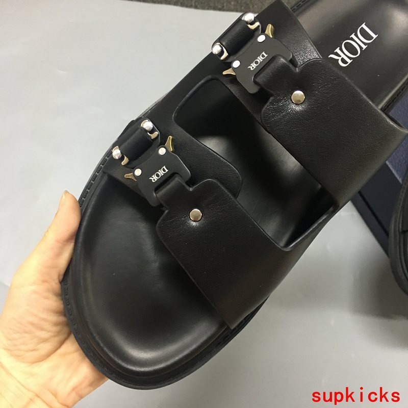Dior shoes Style 017 - logo and branding close-up