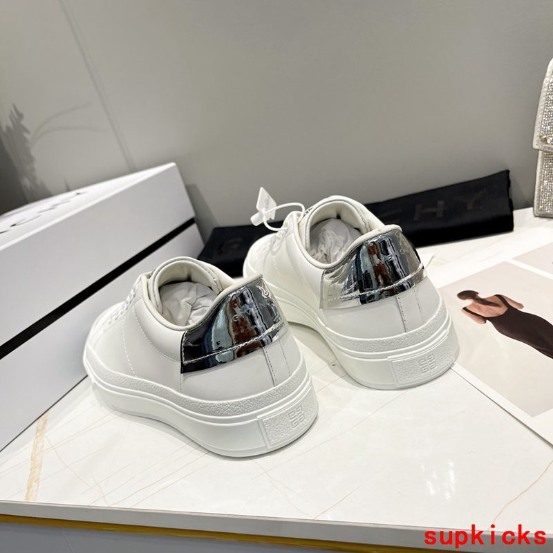 Givenchy shoes Style 111 - back heel detail