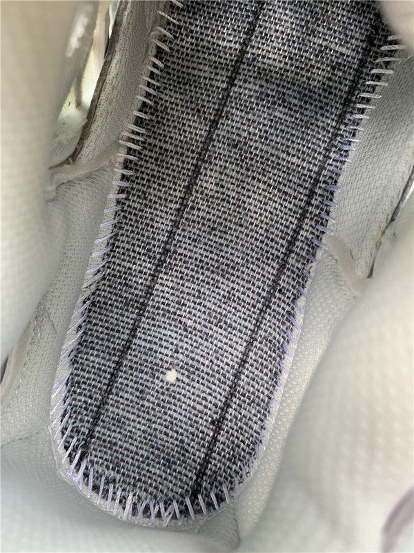 Balenciaga shoes Style 374 - true-to-life color detail