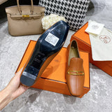 Hermes shoes Style 352 - top view showing design