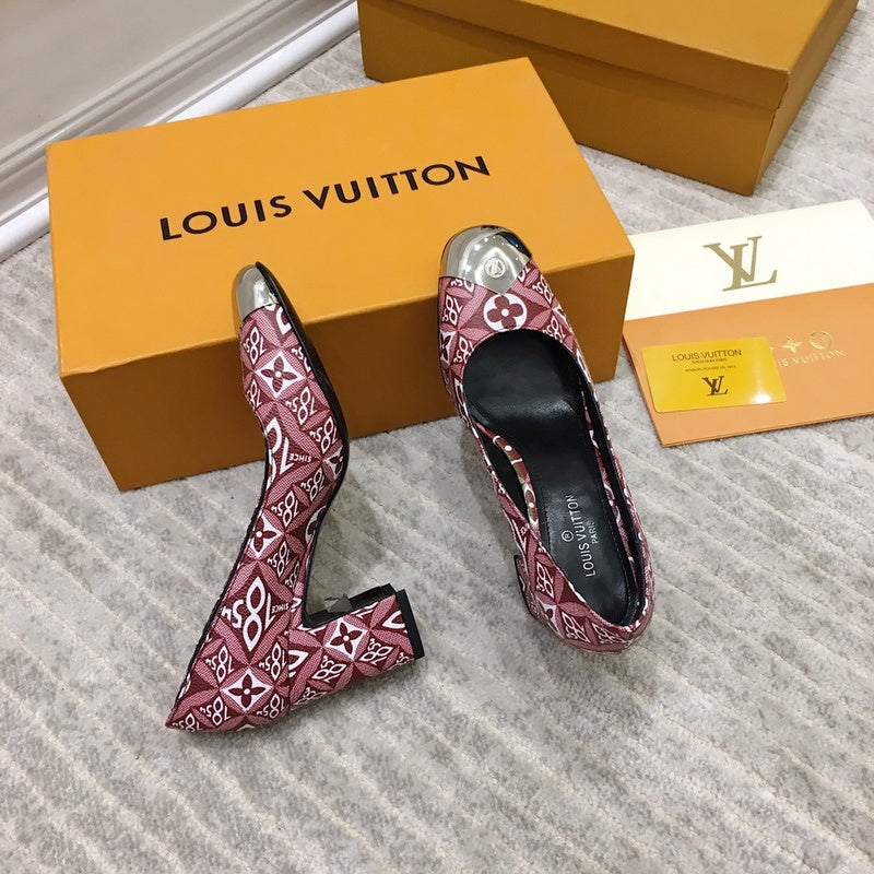 Louis Vuitton shoes Style 243 - top view showing design