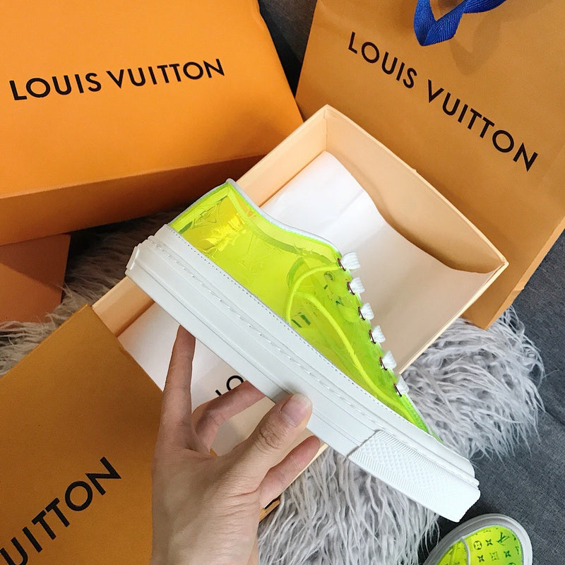 Front view of Louis Vuitton luxury piece style No.078