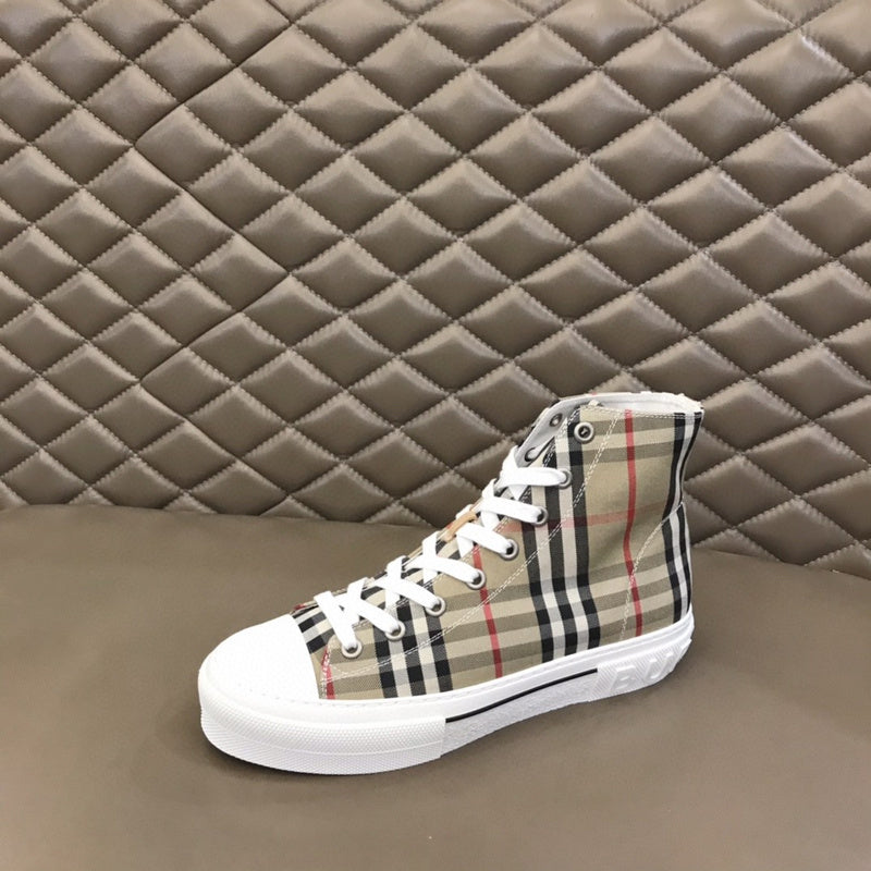 Burberry shoes Style 256 - back heel detail