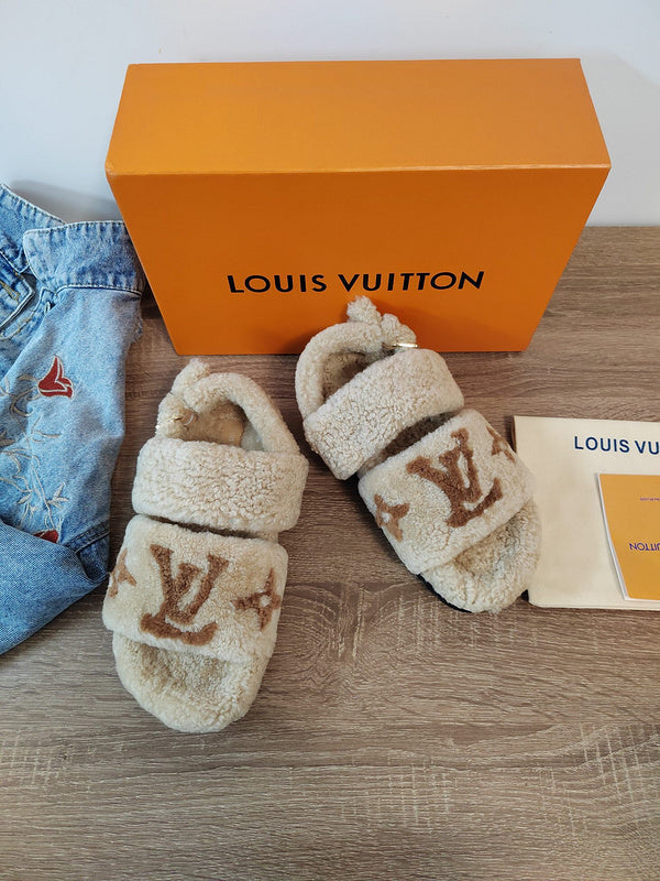 Louis Vuitton Nude Loafer Flats - Heel Detail View