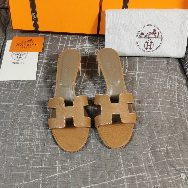 Hermes sandals Style 005 - top view showing design