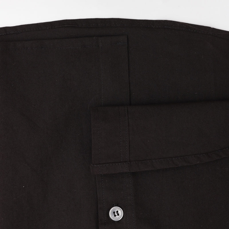 Three-quarter angle view of Burberry luxury piece style No.028