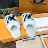 Texture and finish detail of Louis Vuitton luxury piece style No.126