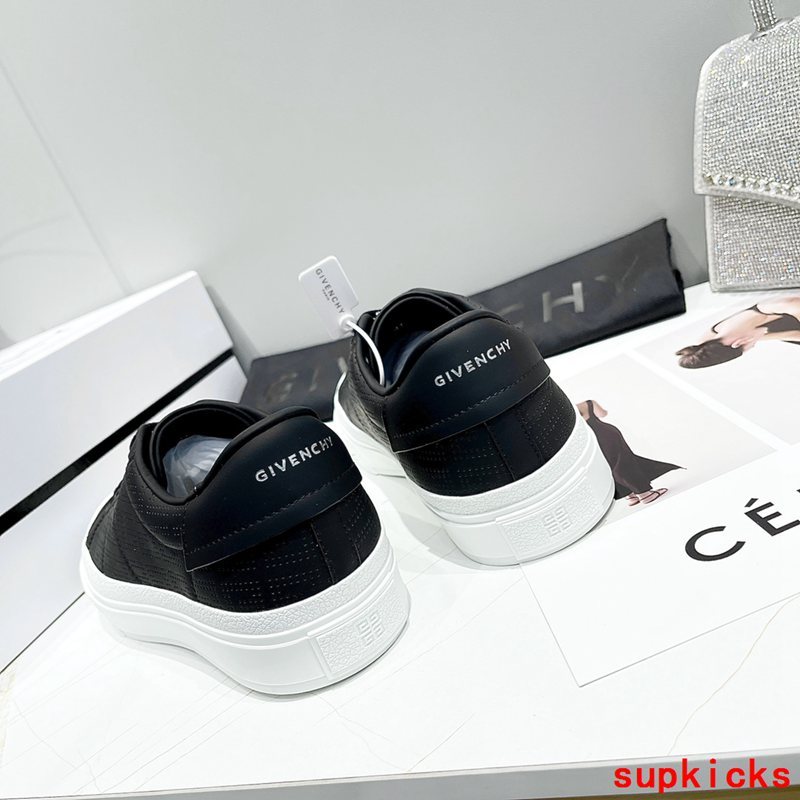 Givenchy shoes Style 060 - top view showing design