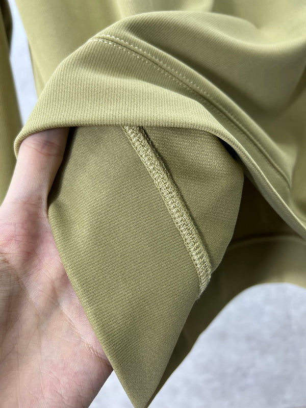 Front view of Burberry luxury piece style No.319