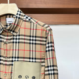 Full silhouette view of Burberry luxury piece style No.052