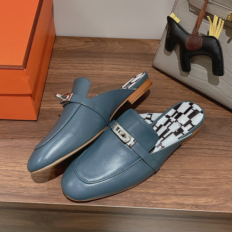 Hermès Red Slip-On Sneakers - Toe Detail View