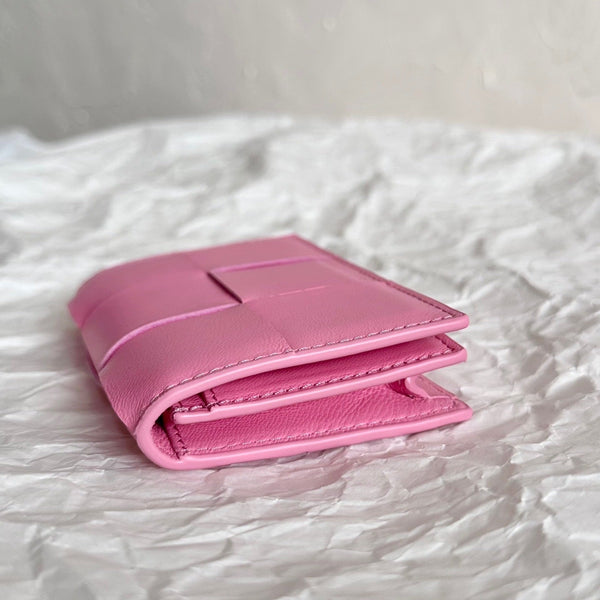 Bottega Veneta Wallet Nd detail shot – authentic designer craftsmanship