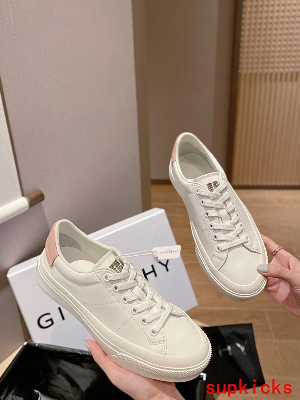 Givenchy shoes Style 014 - sole and craftsmanship detail
