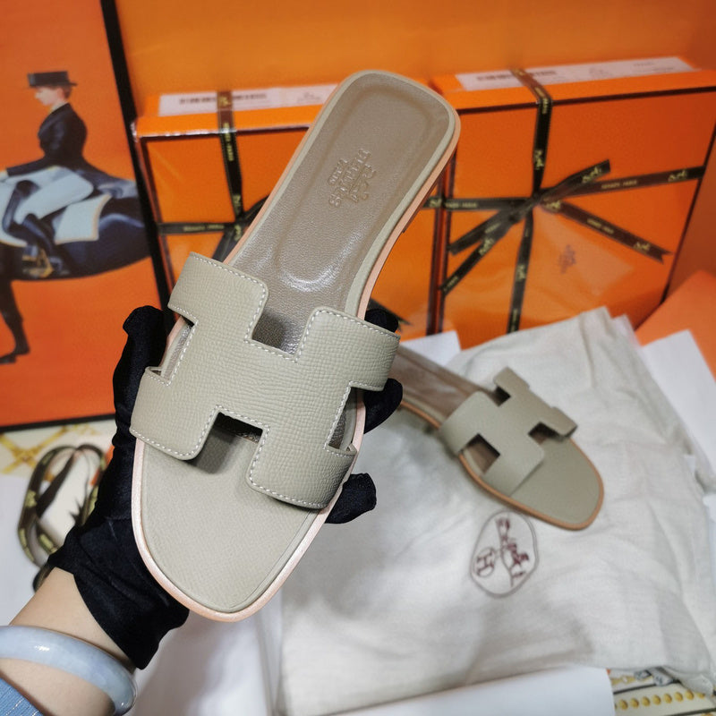 Hermès Tan Block Heel Sandals - Front View