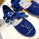 Full silhouette view of Louis Vuitton luxury piece style No.106