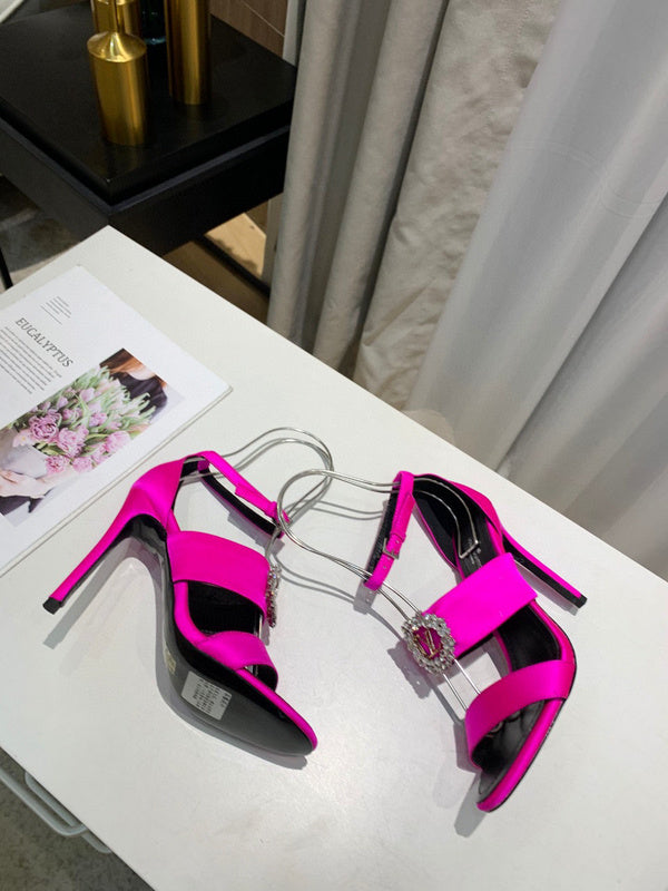 Louis Vuitton shoes front view designer style