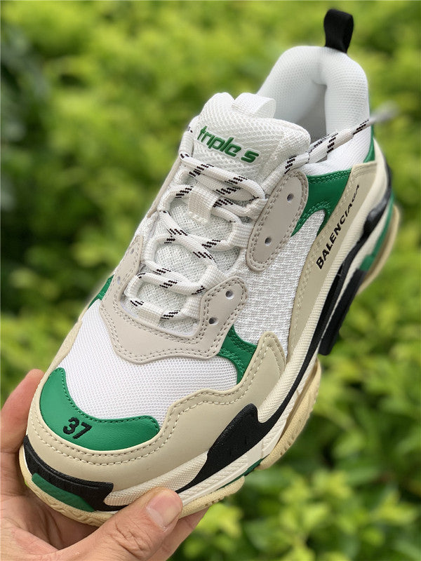 Balenciaga shoes Style 300 - logo and branding close-up