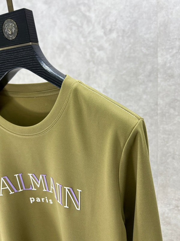 Three-quarter angle view of Balmain luxury piece style No.044