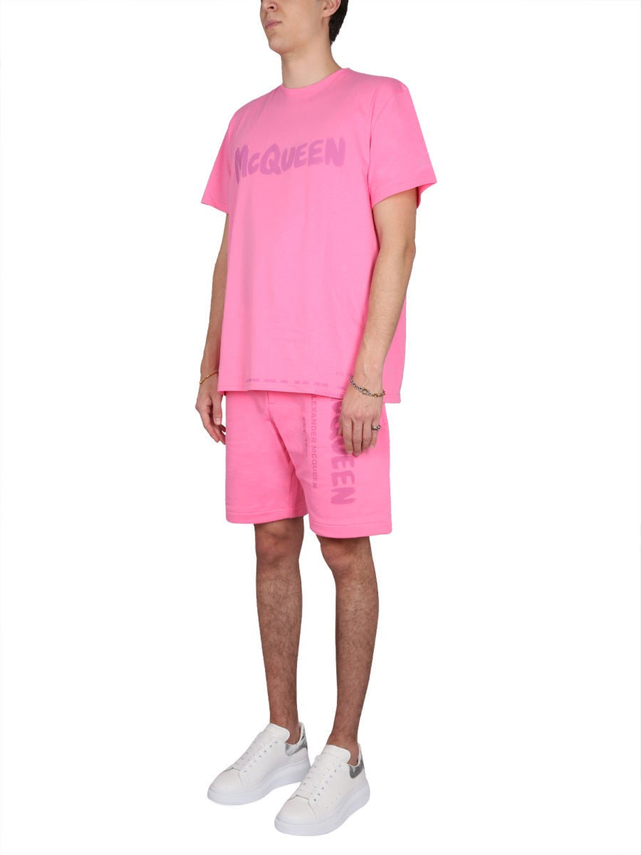 Alexander McQueen Shorts? Alexander Mcqueen Men Bermuda Shorts With Graffiti Logo Print Premium Designer Casual Shorts
