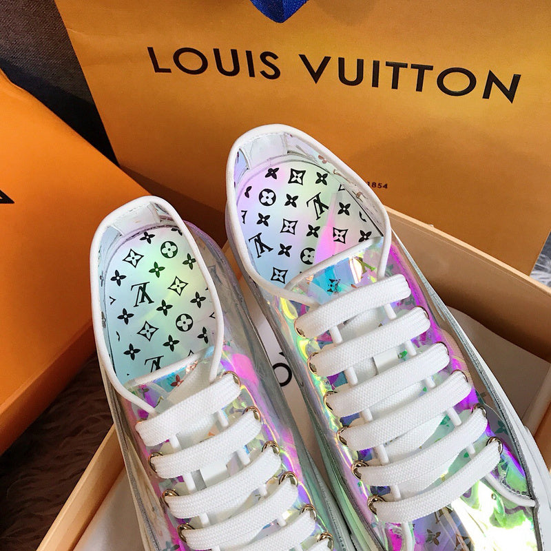Front view of Louis Vuitton luxury piece style No.078