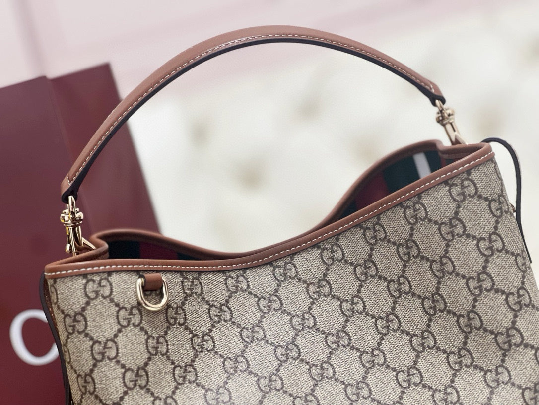 Gucci Bags- Gucci Emblem Small Shoulder Bag Premium Designer Shoulder Bag