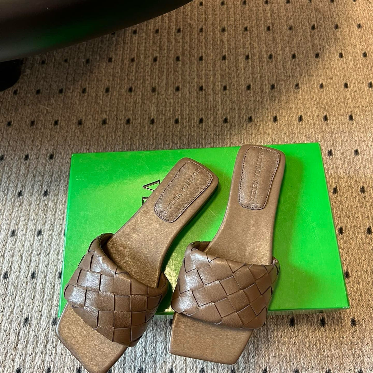 Shoes- Bott V Sandals Luxury Lifestyle Designer Footwear