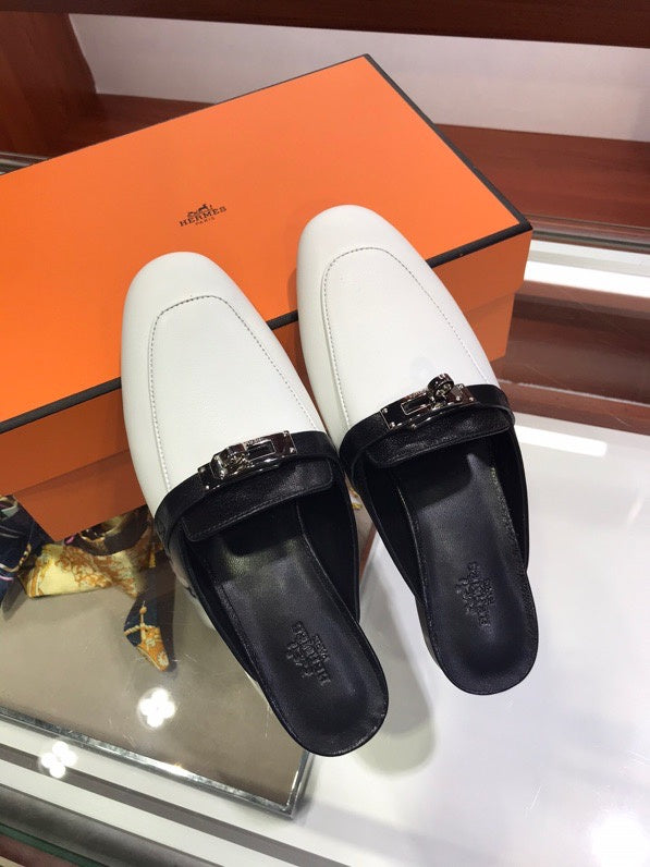 Hermès White Chunky Platform Sneakers - Heel Detail View