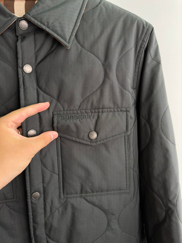 Styling view of Burberry luxury piece style No.389