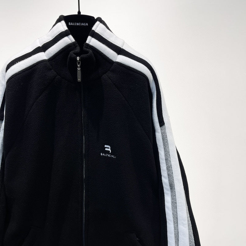 Styling view of Balenciaga luxury piece style No.326