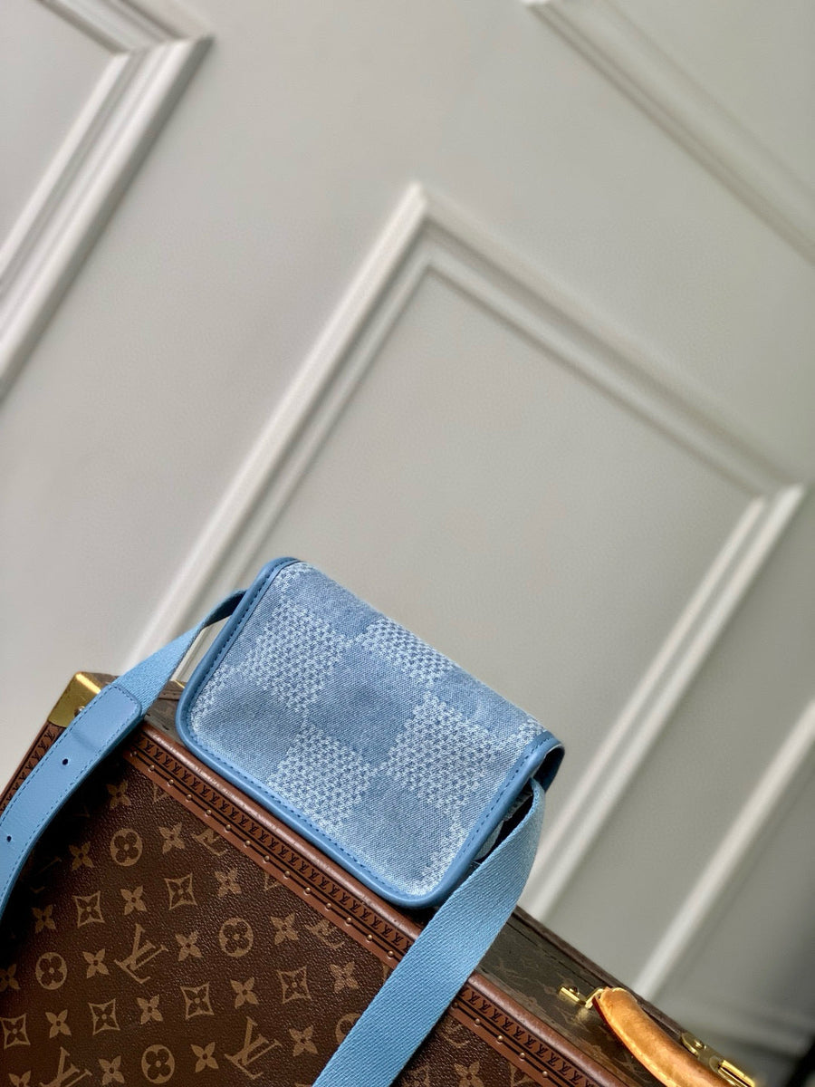 Louis Vuitton Wallets- Louis Vuitton Lou Bosphore Wearable Wallet Premium Leather Designer Wallet