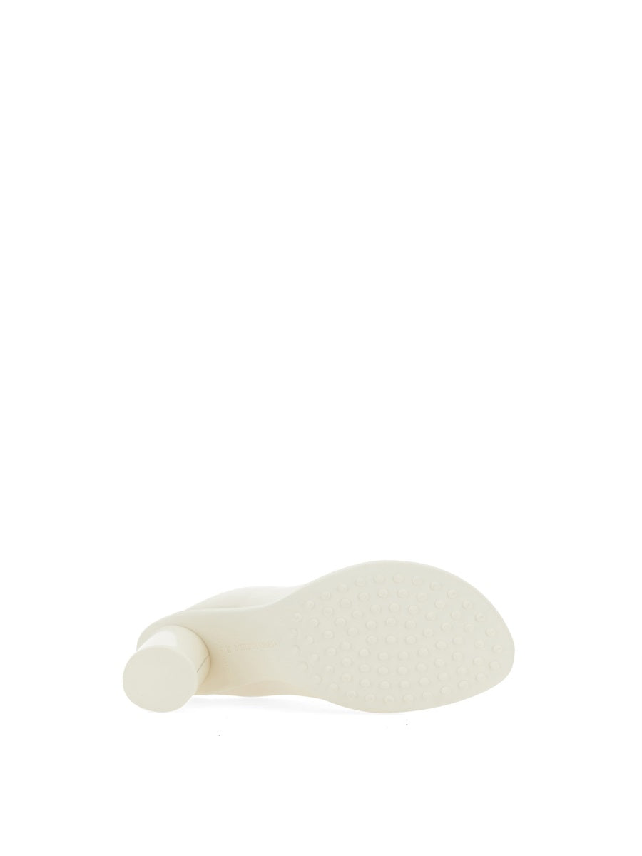 Bottega Veneta pumps side profile designer luxury fashion