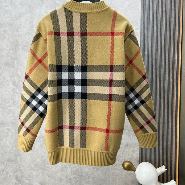 Close-up detail view of Burberry luxury piece style No.330