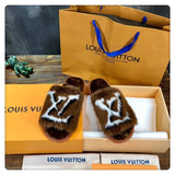 Back view of Louis Vuitton luxury piece style No.121