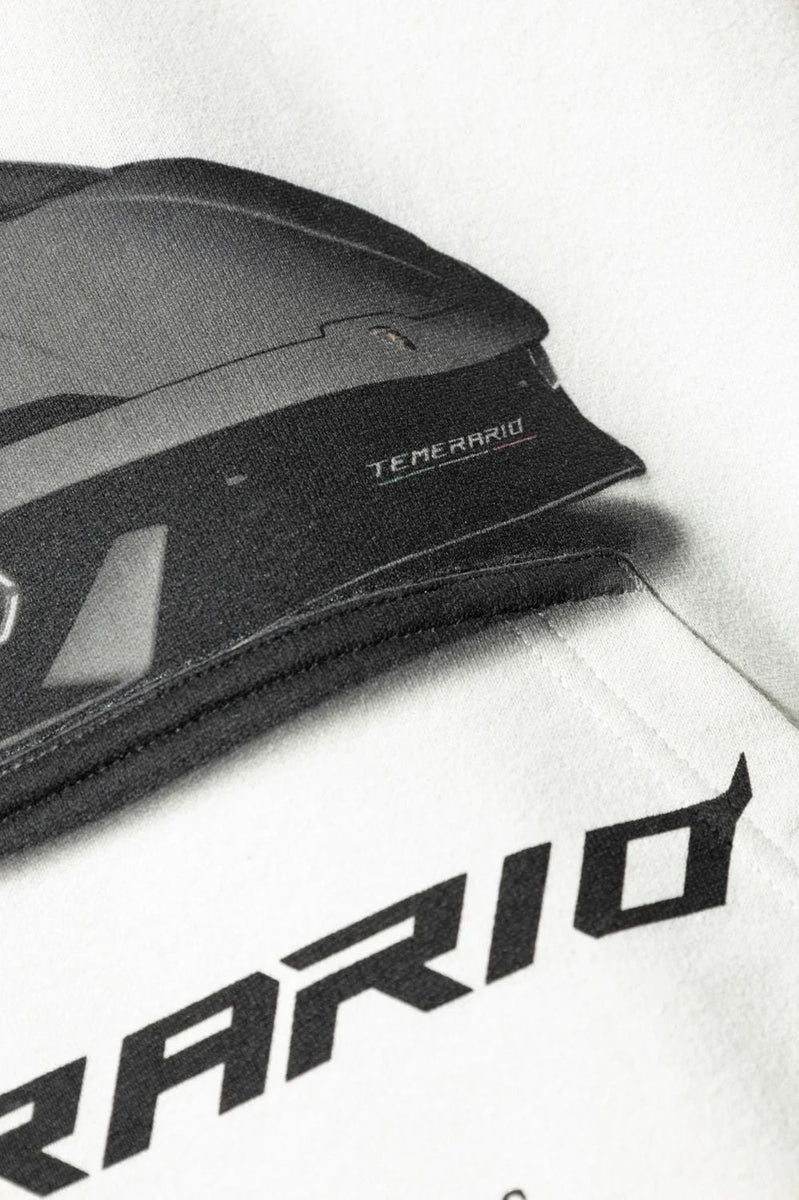 Close-up of Balenciaga jerseys & knitwear hardware and fine stitching