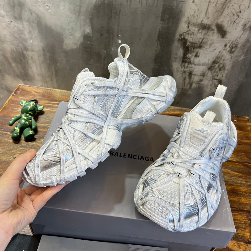 Balenciaga shoes Style 068 - top view showing design