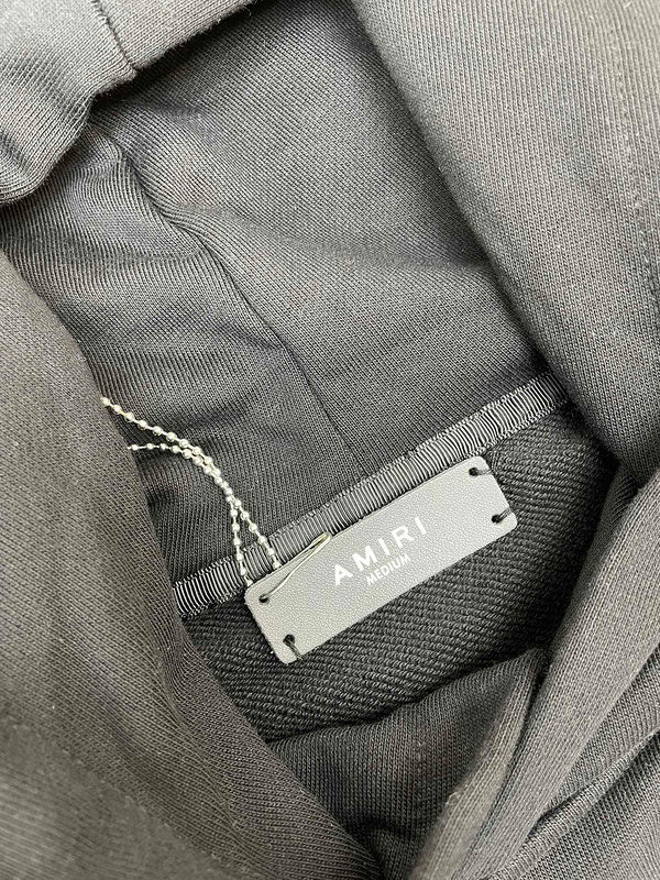 Full silhouette view of Amiri luxury piece style No.015