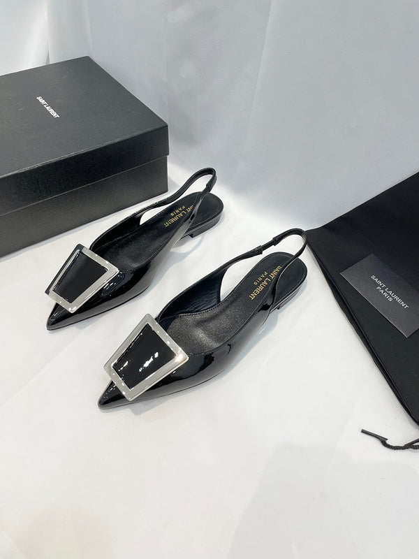Styling view of Saint Laurent luxury piece style No.111