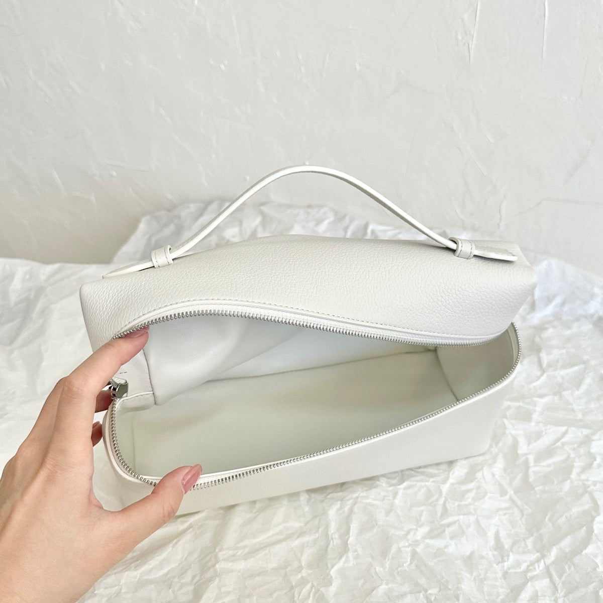 Bags- Loro P Extra Pouch L27 Elegant Everyday Designer Handbag
