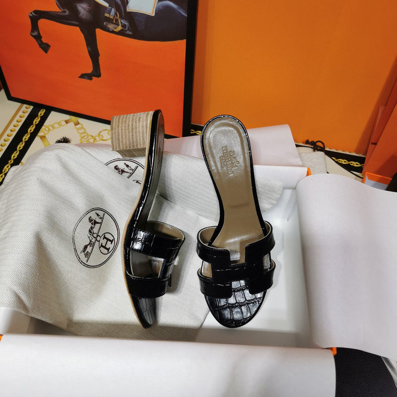 Hermes sandals Style 011 - back heel detail