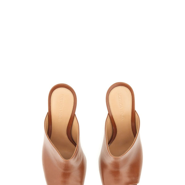 Bottega Veneta pumps luxury designer piece front view