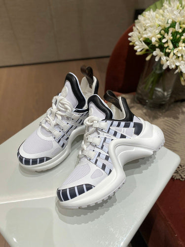 Louis Vuitton shoes Style 290 - logo and branding close-up